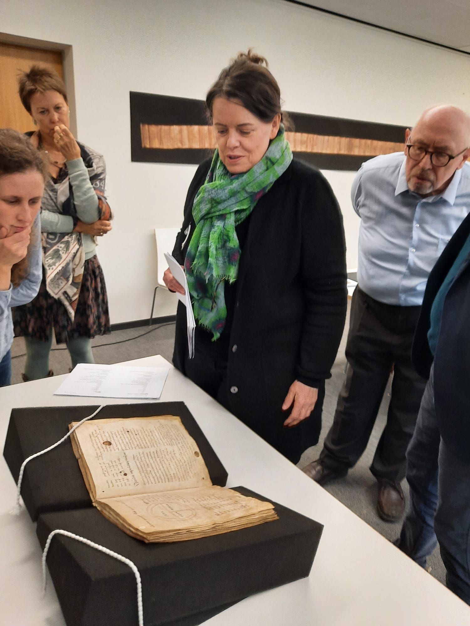 Präsentation der Handschrift Basel, UB, Cod. F III 15a. Foto: Aletta Leipold