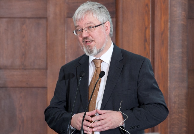 7.2.2011, Festliche Präsentation des Codex diplomaticus Saxoniae in der Sächsischen Staatskanzlei; Begrüßung durch Prof. Dr. Enno Bünz, Direktor des Instituts für Sächsische Geschichte und Volkskunde e. V.; Foto: Robert Michael