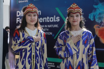 Die gastgebende New Uzbekistan University gestaltete diese Jubiläumsveranstaltung zu einem festlichen Ereignis.