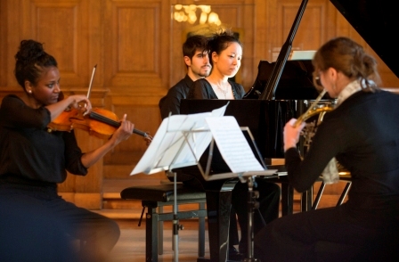 Öffentliche Frühjahrssitzung, 20.4.2012; Musikalische Umrahmung: Joselyne Mariotti, Violine; Akiko Sakai, Klavier; Svenja Wolf, Horn. Foto: André Künzelmann