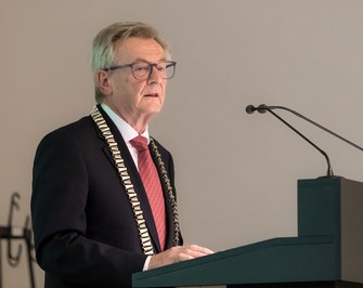 Eröffnung durch Akademiepräsident Prof. Dr. Hans Wiesmeth; Öffentliche Frühjahrssitzung 2022, Foto: Swen Reichhold
