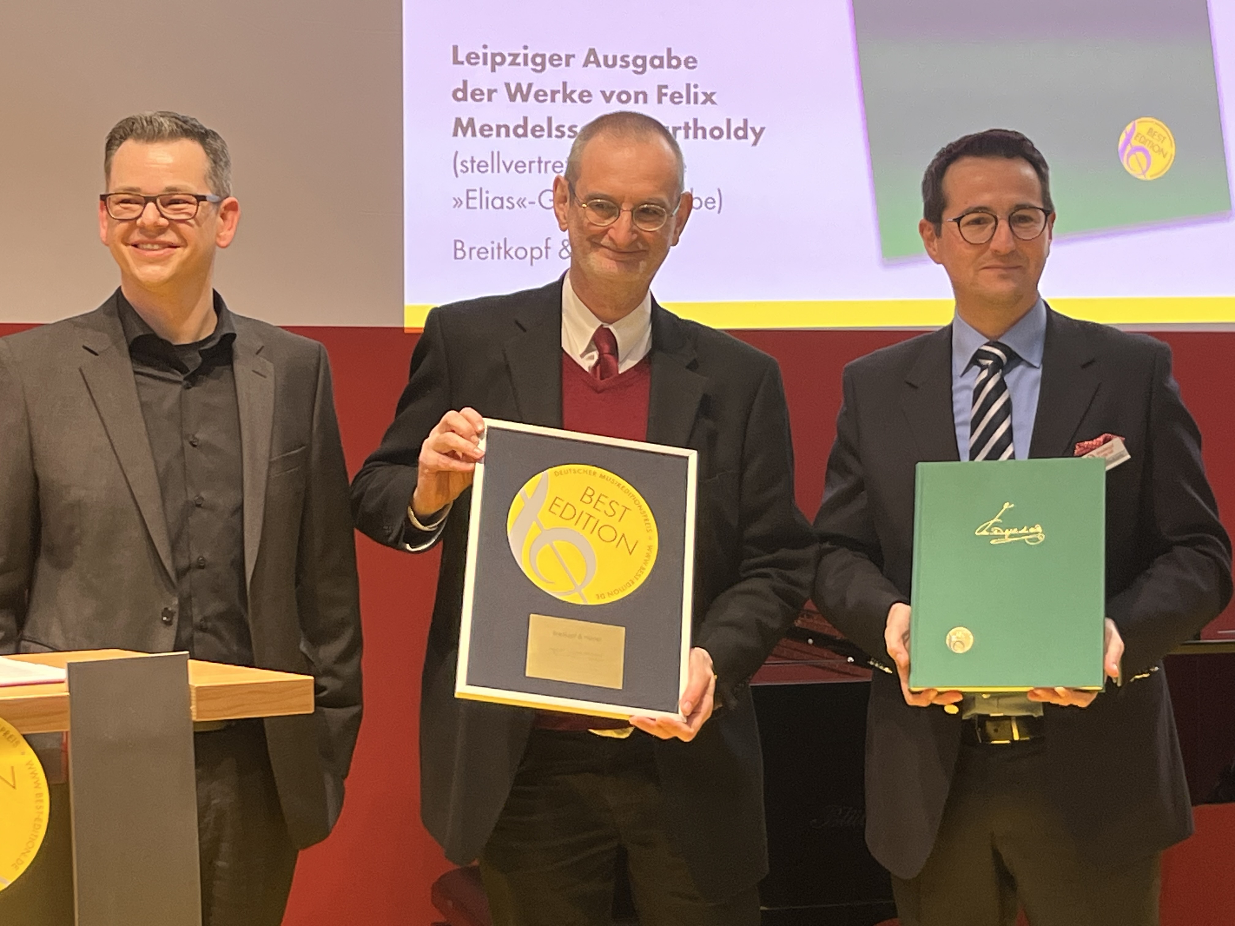 v.l.: Clemens Scheuch, Vizepräsident Deutscher Musikverleger-Verband e.V., Dr. Ralf Wehner, Arbeitstellenleiter der Leipziger Mendelssohn-Ausgabe, Nick Pfefferkorn, Leiter des Verlages Breitkopf & Härtel. Foto: Birgit Müller