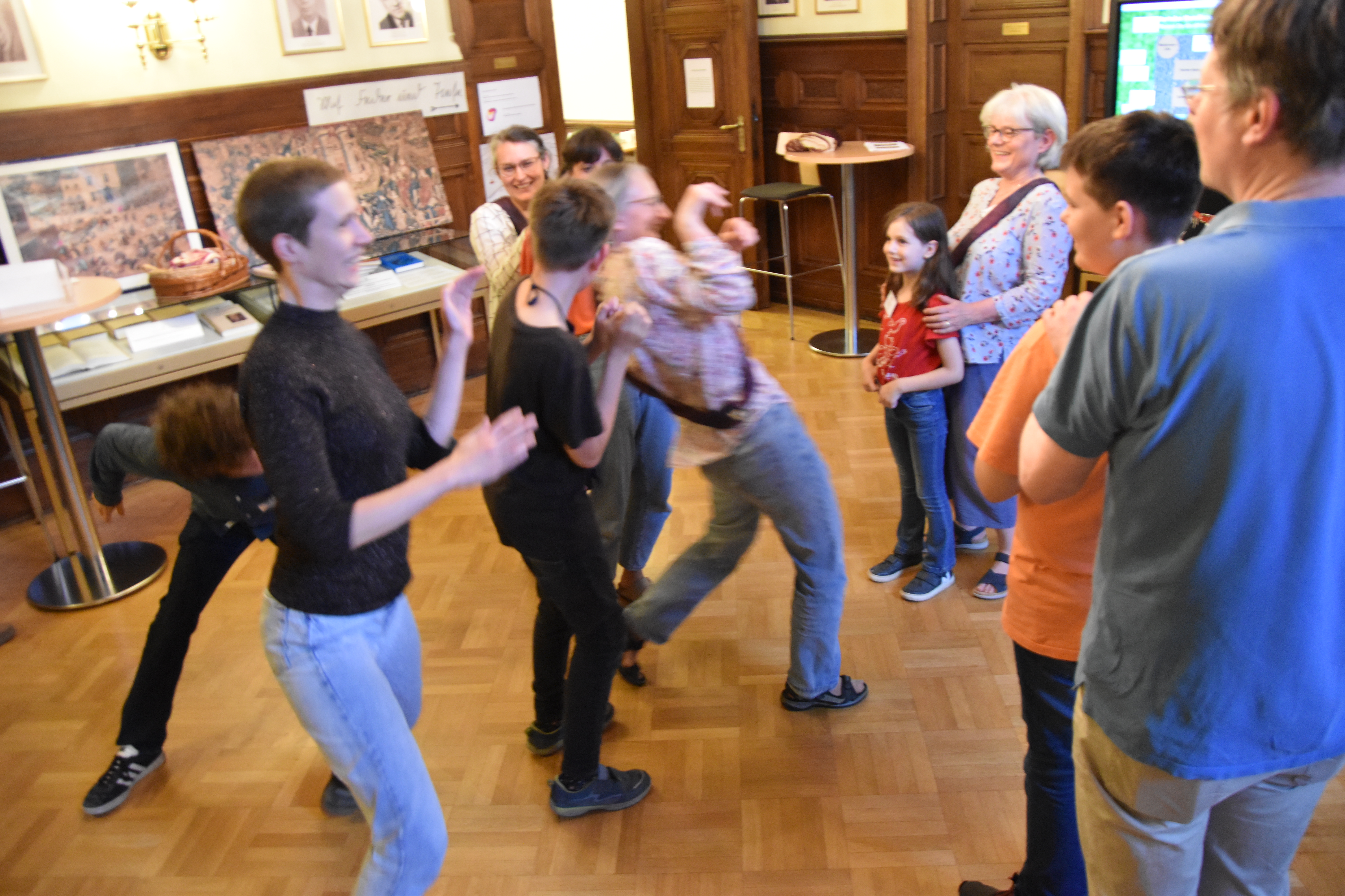 Der Programmpunkt "Bewegungsspiele" trug seinen Namen nicht umsonst.